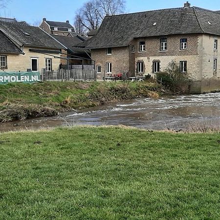 Aan De Watermolen Vakantiewoningen Wijlre Экстерьер фото